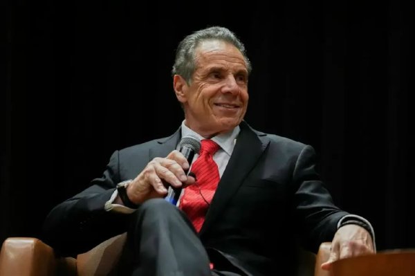 配资平台公司 决心击败特朗普的纽约前州长，身家几何？